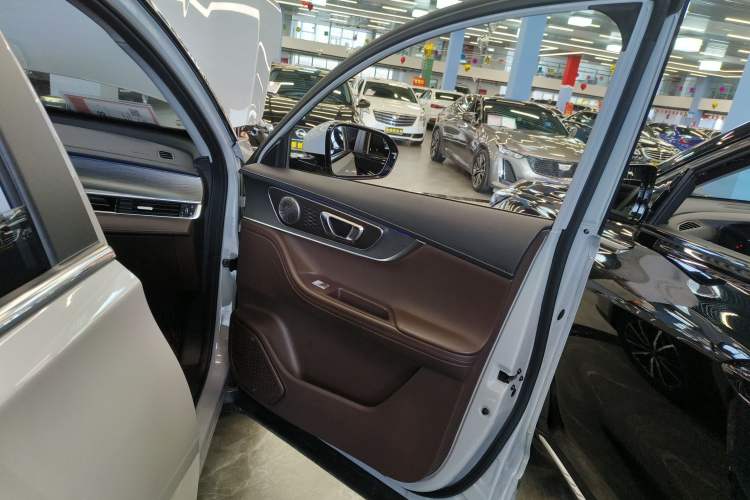 Used Chery Tiggo 8 PRO 2022 290T Two-Wheel Drive Haohan Edition 5 Seats
