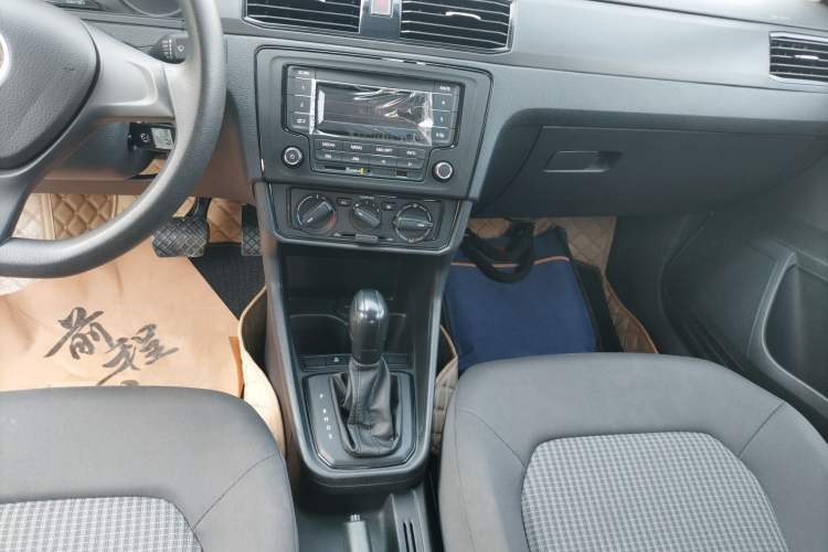 Used Volkswagen Santana 2021 1.5L Automatic Fashion Edition Gear Lever