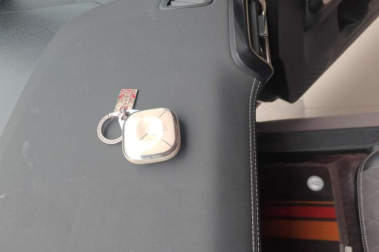 Used Baojun KiWi EV 2023 Smart Luxury Edition Ternary Lithium Vehicle Key