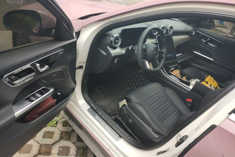 Used Mercedes-Benz C-Class 2025 Facelift C 260 L Sport Edition Driver Seat