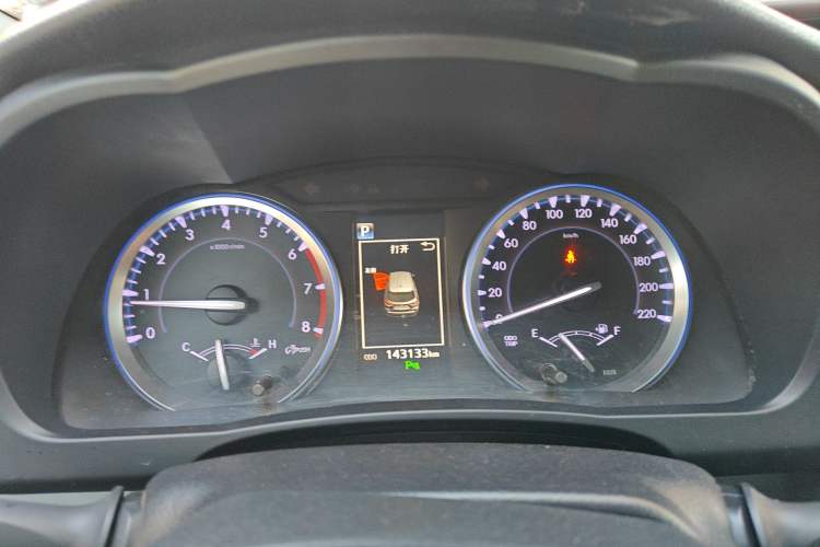 Used Toyota Highlander 2018 2.0T Four-Wheel Drive Luxury Edition 7 Seats China V Emission Standard
