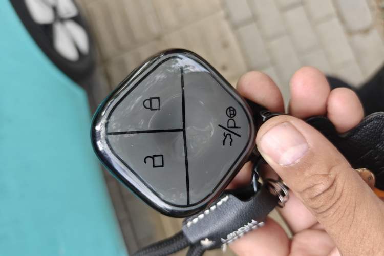 Used Wuling Hongguang MINIEV 2025 Four-Door Version Premium Edition Vehicle Key