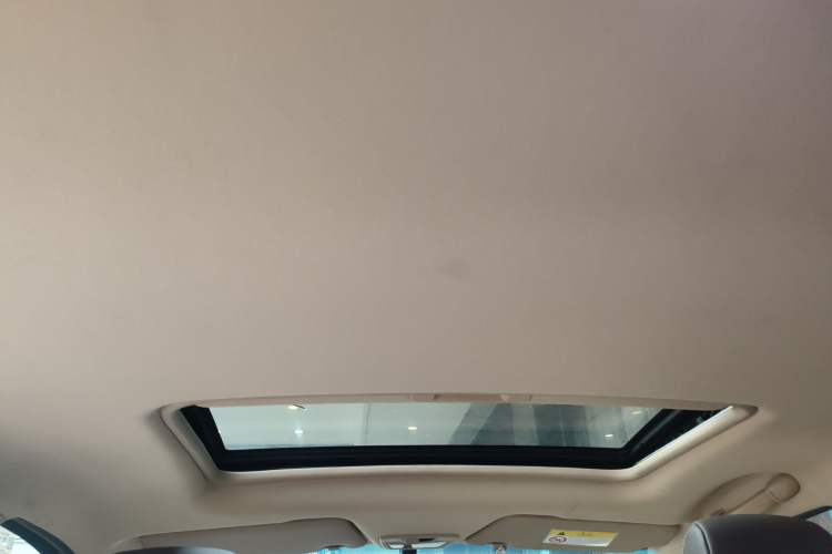 Used Baojun 310W 2017 1.5L Manual Luxury Edition China V