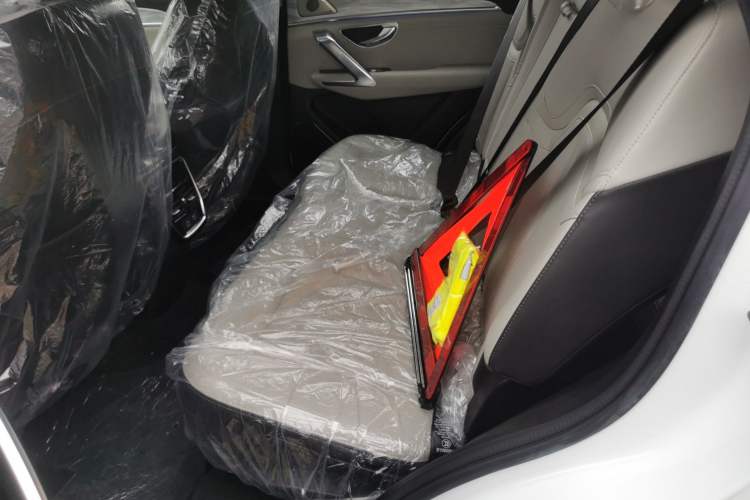 Used JETOUR X70 PRO 2023 2.0T DCT Luxury PRO+ 7-Seater
