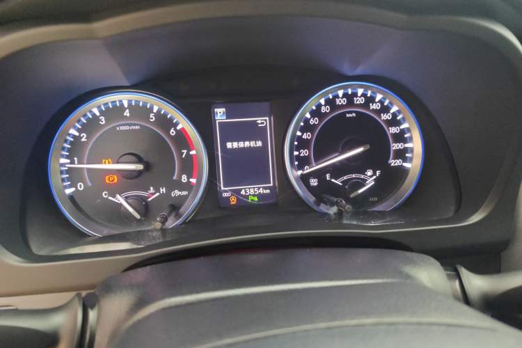 Used Toyota Highlander 2018 2.0T Four-Wheel Drive Luxury Version 7 Seats China VI Standard
