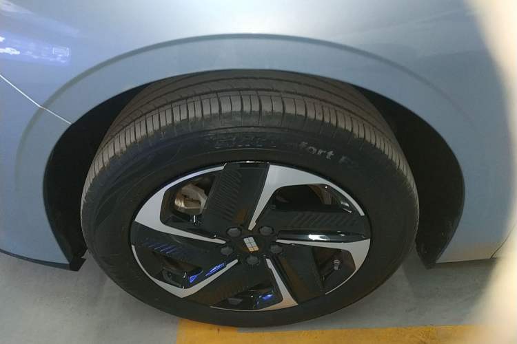 Used Geely Galaxy L6 2025 EM-i 140km Starship Edition