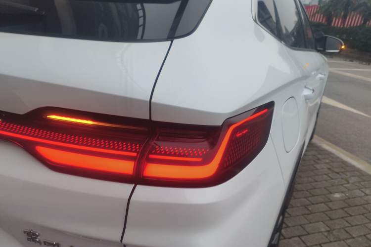 Used BYD Song PLUS New Energy 2024 HONOR Edition DM-i 110km Flagship PLUS
