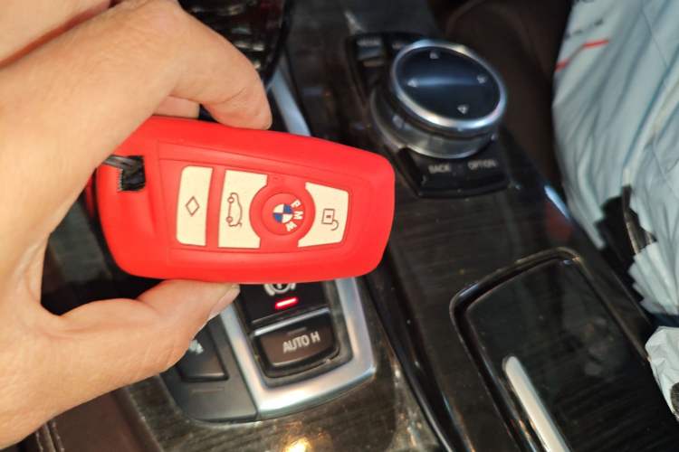 Used BMW 5 Series 2014 525Li Luxury Design Package
