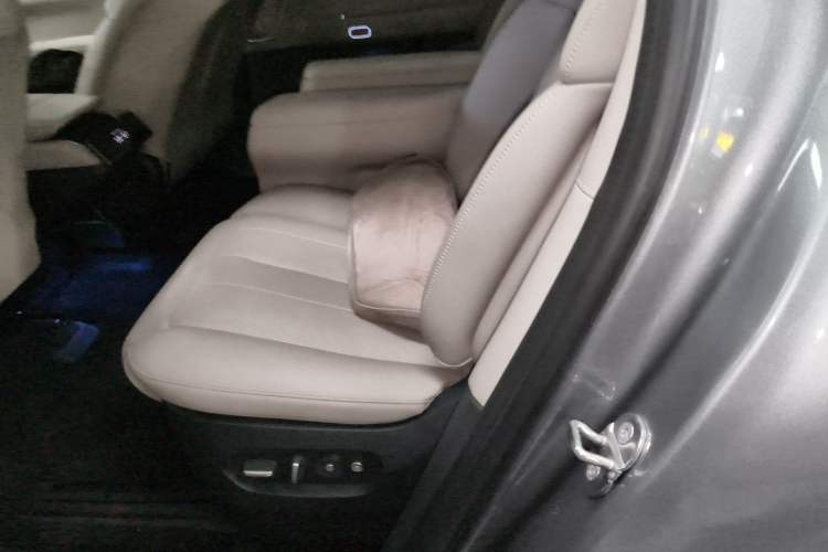 Used Nio ES8 2024 75 kWh Left Rear Seat