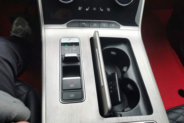 Used EXEED Lingyun 2021 290T Two-Wheel Drive Starry Edition Gear Lever