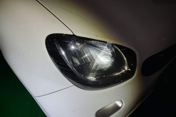 Used smart fortwo 2015 1.0L 52 kW Hardtop Passion Edition
