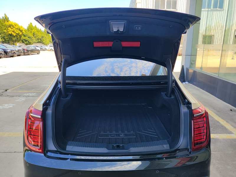 Used Hongqi H9 2022 2.0T Smart Connect Flagship Edition – Chinese Trim Chang — 18