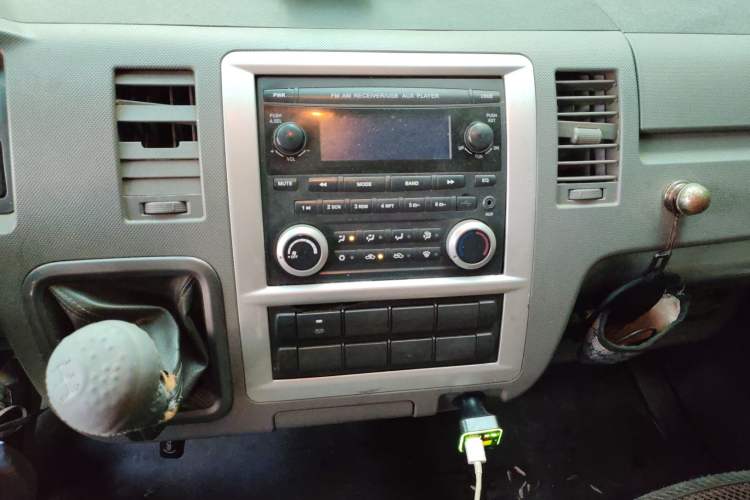 Used Foton Scenic G7 2017 2.0L Long-Wheelbase Commercial Van High Roof 2 Seats 4Q20M