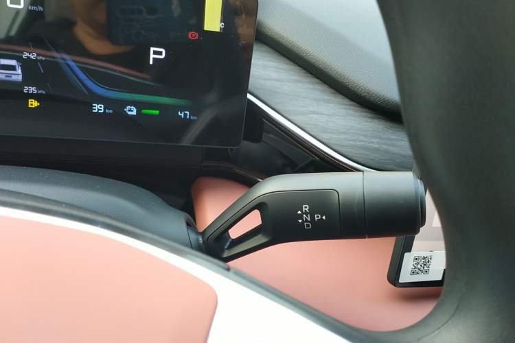 Used Geely Galaxy L6 2025 EM-i 140km Long-Range Version