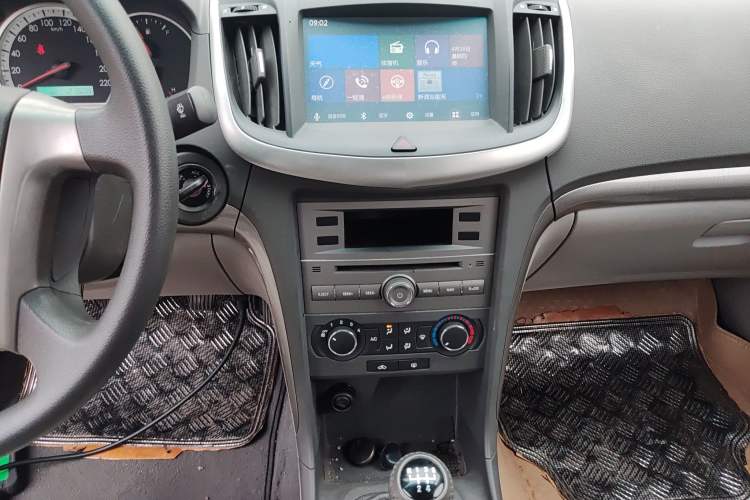 Used Chevrolet Epica 2013 1.8 SL ZhiZhen Edition MT Audio And AC Panel