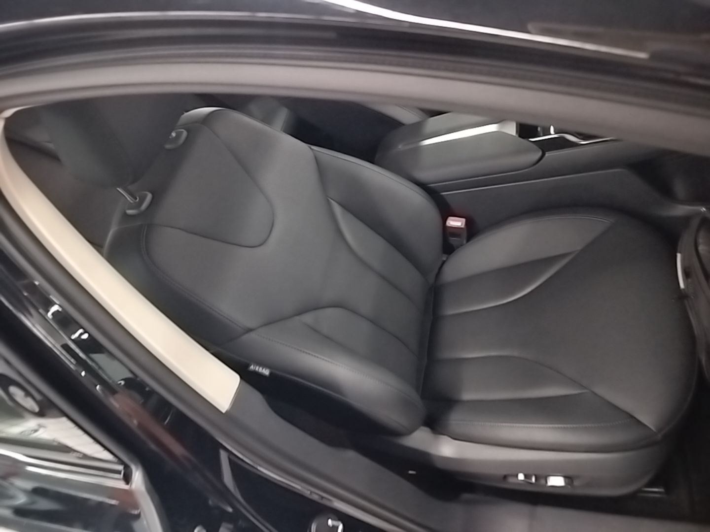 Hongqi E-QM5 2024 500km Range Edition — снимка 19