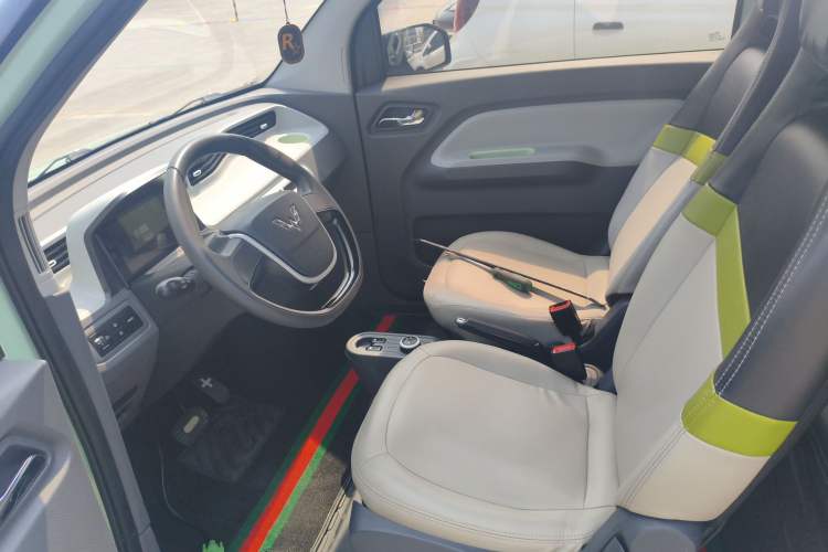 Used Wuling Hongguang MINIEV 2021 Macaron Premium Model – Lithium Iron Phosphate
