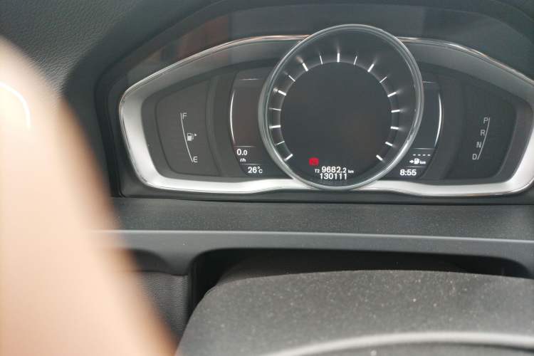 Used Volvo V60 2017 Cross Country T5 AWD China V Standard Odometer Close Up