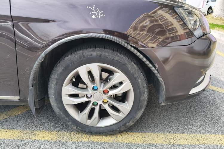 Used Geely Auto Emgrand 2016 Sedan 1.5L CVT Upward Version
