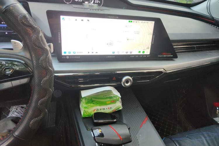 Used CHANGAN OSHAN Z6 2022 Blue Whale 1.5T DCT Luxury Model
