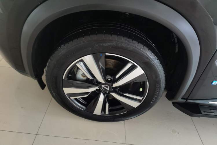 Used Nissan X-Trail 2023 e-POWER Ultra-Hybrid Dual-Motor All-Wheel-Drive Supreme Edition Left Front Wheel Hub