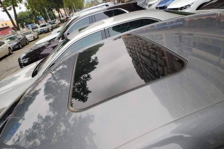 Used Roewe i5 2021 1.5L CVT Diamond Edition