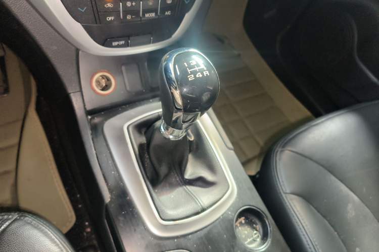 Used GAC Trumpchi GS5 2012 2.0L Manual Two-Wheel Drive Elite Edition Gear Lever