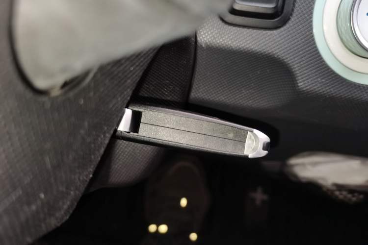 Used Wuling Hongguang MINIEV 2021 Macaron Premium Model – Lithium Iron Phosphate
