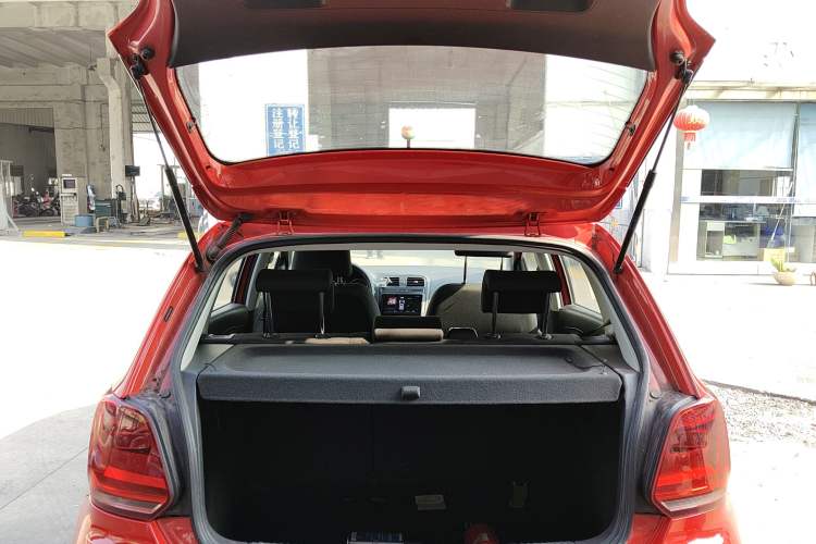 Used Volkswagen Polo 2014 1.4L Automatic Comfort Edition Trunk