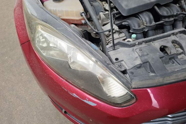 Used Ford Fiesta 2013 Hatchback 1.5L Automatic Fashion Edition Right Front Headlight