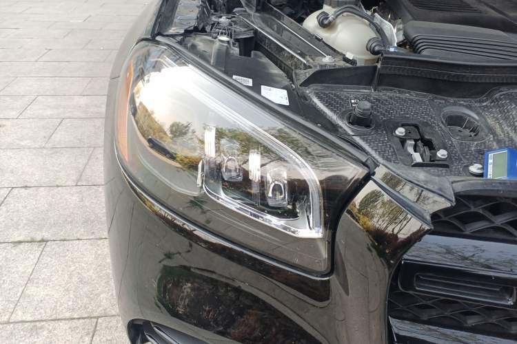 Used Mercedes-Benz GLS  Right Front Headlight