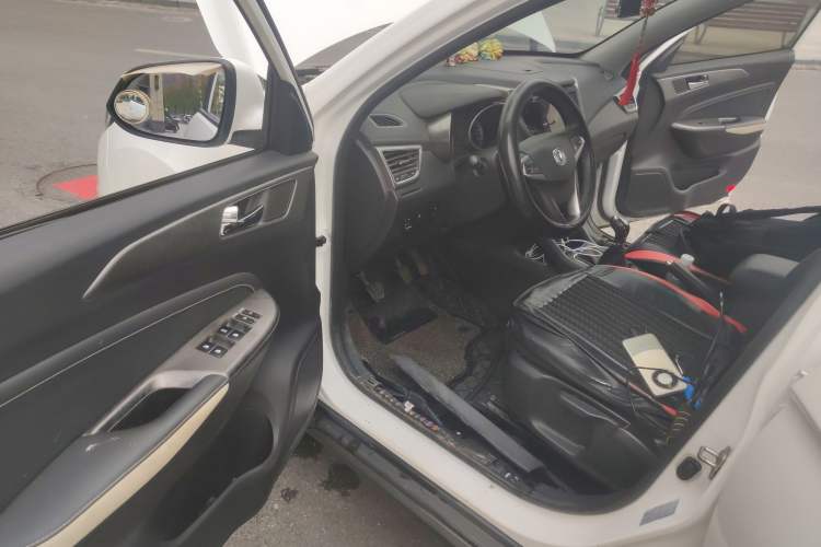 Used Changan CS35 2017 1.6L Manual Luxury Model
