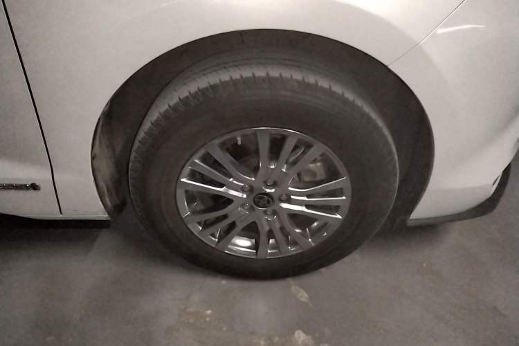 Used Toyota SIENNA 2021 2.5L Hybrid Premium Edition