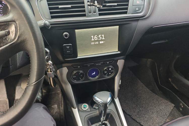 Used Citroen C3-XR 2015 1.6L Automatic Fashion Model