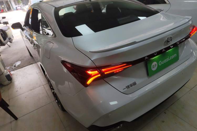 Used Toyota Avalon 2022 2.5L Luxury Edition Rear Left 45 Deg