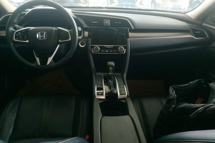 Used Honda Civic 2019 220TURBO CVT Dynamic Edition China VI Audio And AC Panel