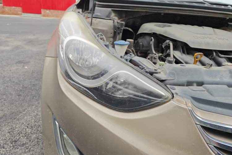 Used Hyundai Elantra (5th Generation / Langdong) 2012 1.6L Automatic Prestige Model Right Front Headlight