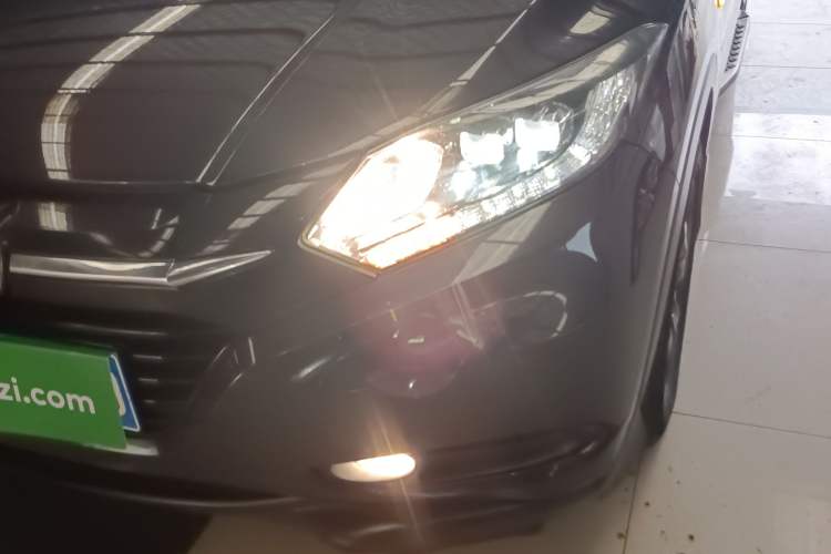 Used Honda Vezel 2017 1.8L CVT Front-Wheel Drive Pioneer Edition
