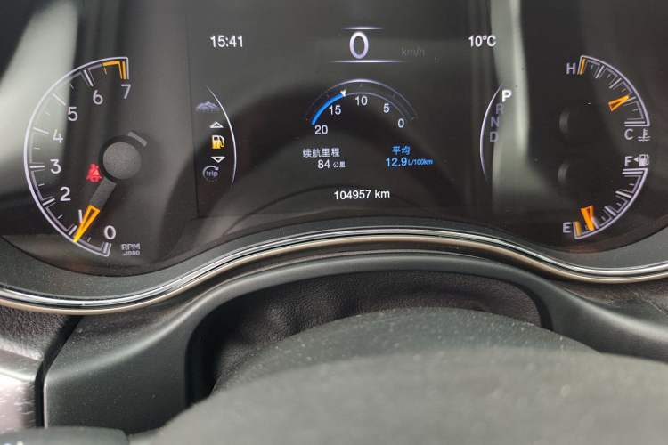 Used Jeep Grand Cherokee 2016 3.0L Comfort Navigation Edition Odometer Close Up