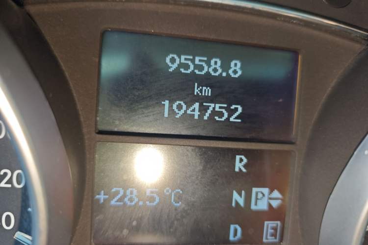 Used Mercedes-Benz R-Class 2014 R 320 4MATIC Business Model