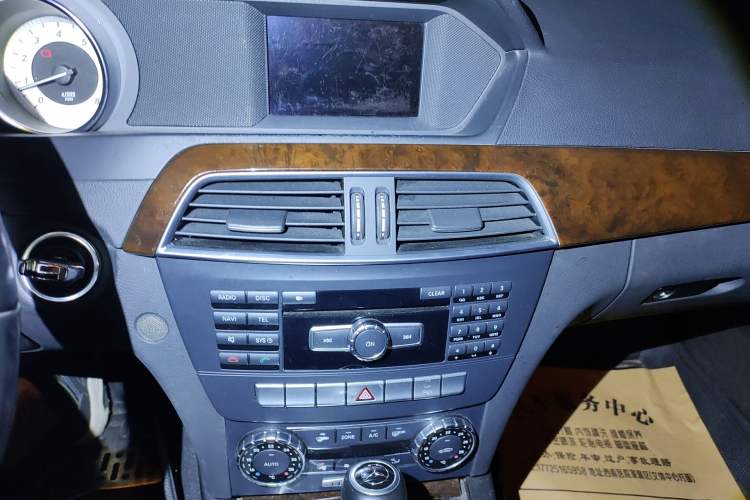 Used Mercedes-Benz C-Class 2013 C 260 Elegant Grand Edition Audio And AC Panel