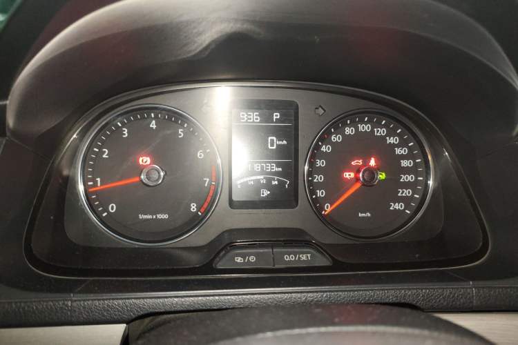 Used Volkswagen Lavida 2013 Restyled Classic 1.6L Automatic Comfort Edition Instrument Cluster