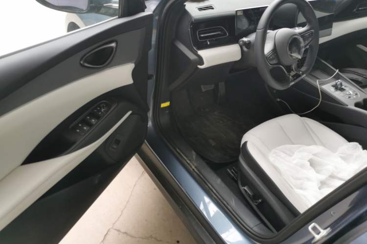 Used BYD Seal 06 New Energy 2024 DM-i 120KM Prestige Model Driver Seat