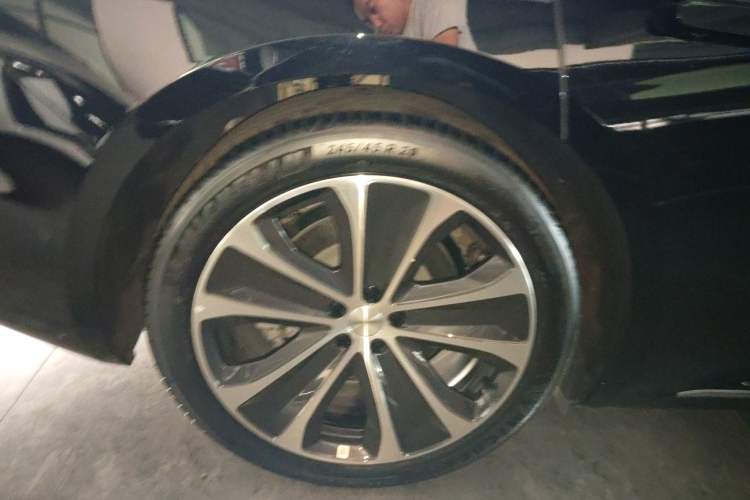 Used Hima Luxeed S7 2025 855 km Max