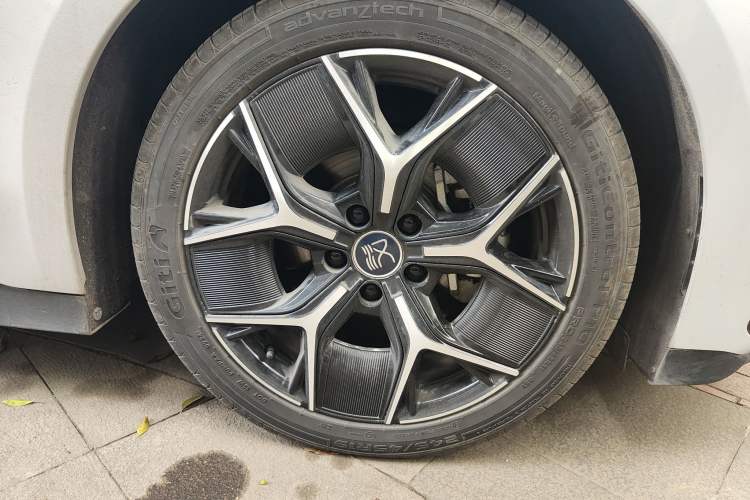 Used BYD Han 2024 EV Glory Edition 605KM Front-Wheel-Drive Premium Model
