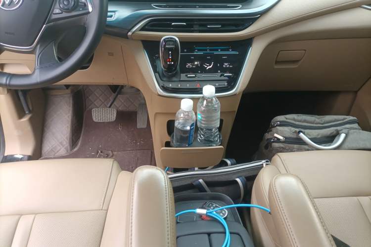 Used Buick GL8 2021 ES Landtrek 653T Luxury Model