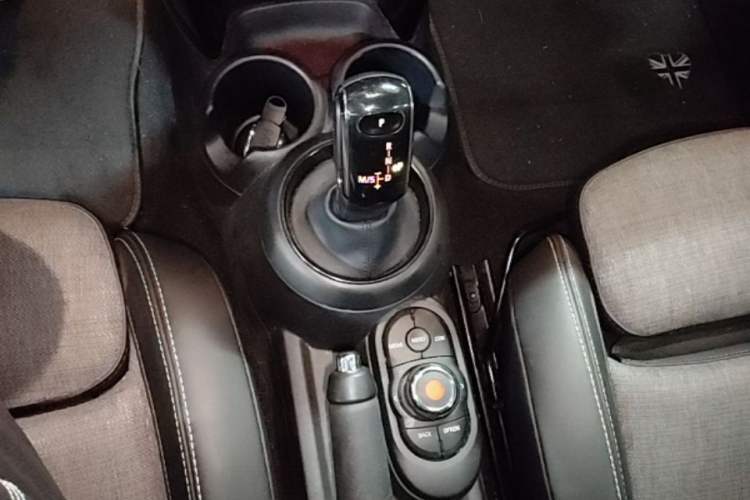 Used MINI 2019 1.5T COOPER Classic Edition
