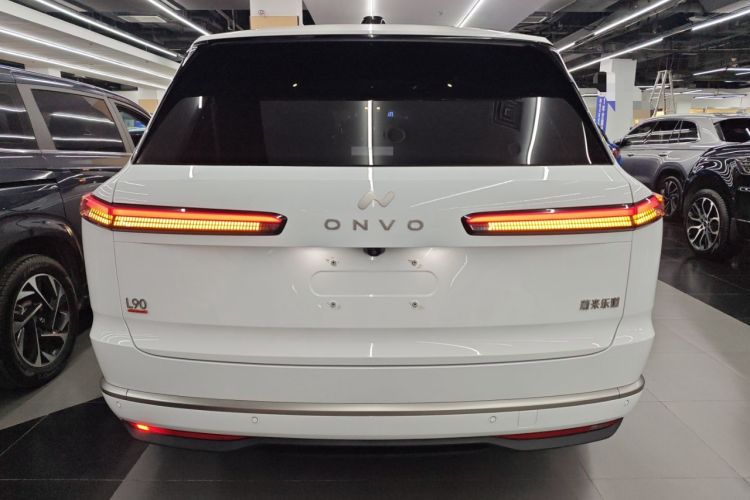 Used ONVO Luxeed L90 2025 Model—Ultra Six-Seater Version
