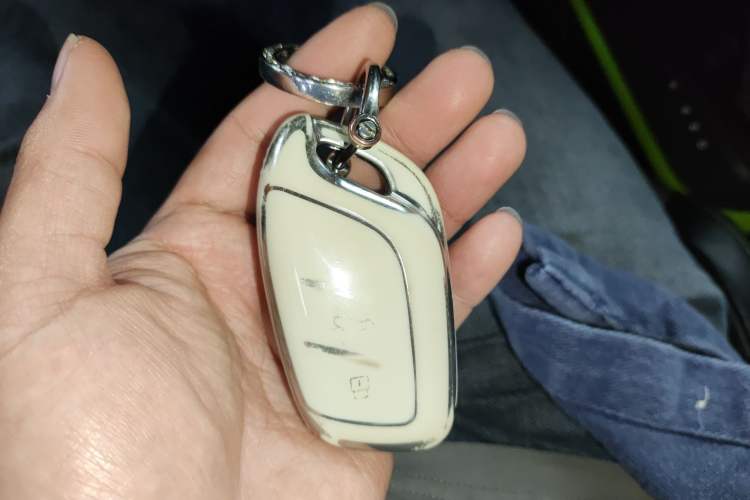 Used Roewe Clever 2021 302 km New Four-Seater Super-Efficient Version