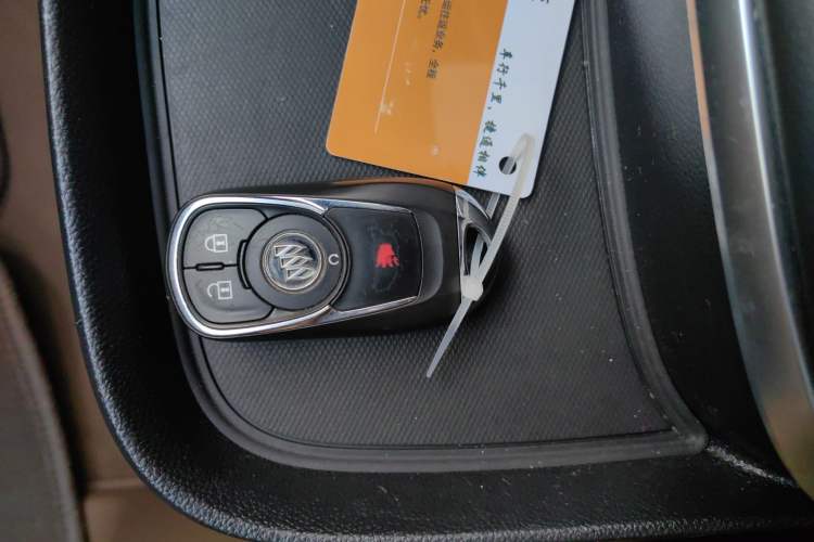 Used Buick GL8 2017 ES 28T Premium Version China V Standard Interior 1